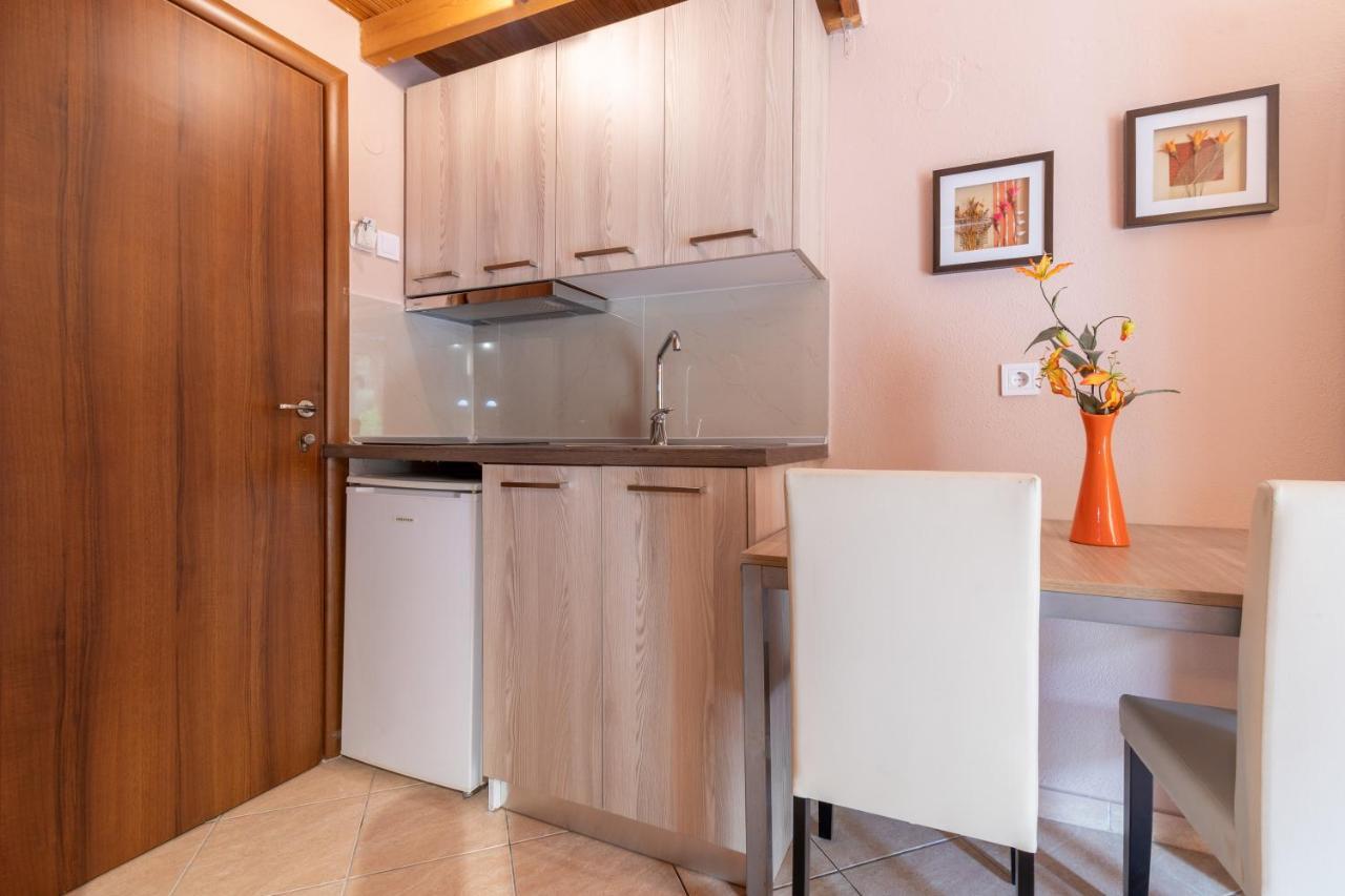 Studios Diogenis Porto Koufo Buitenkant foto